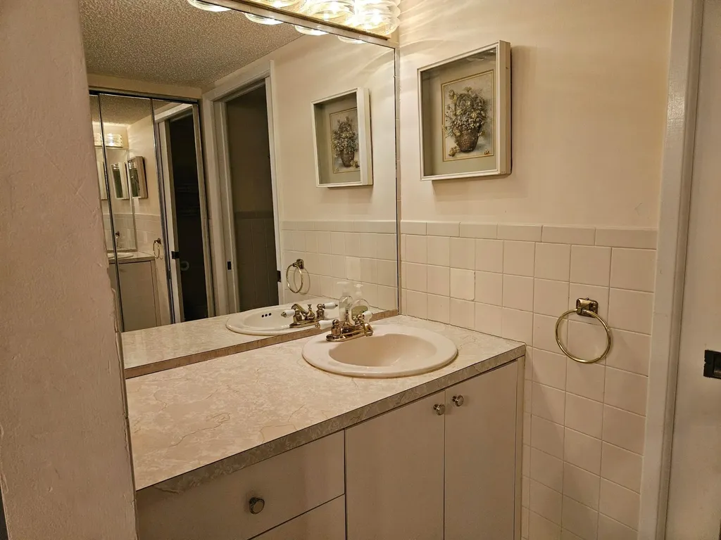 18999 Stewart Circle Boca Raton FL 33496