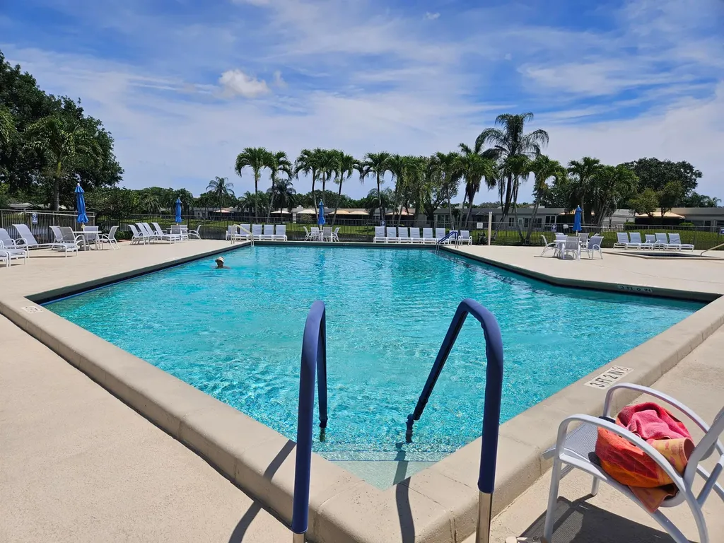18999 Stewart Circle Boca Raton FL 33496
