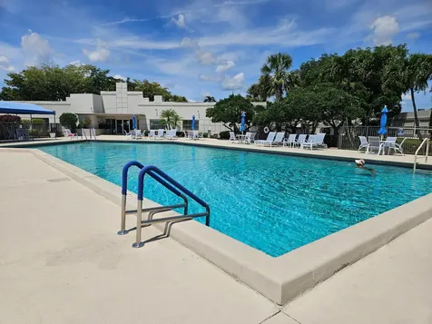18999 Stewart Circle Boca Raton FL 33496