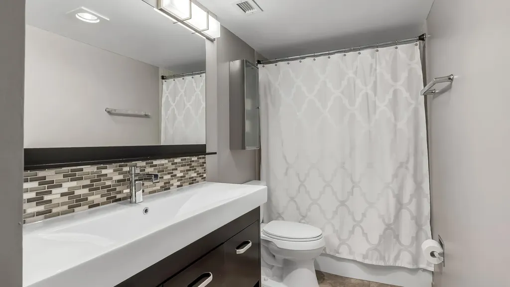 2200 NE 33rd Avenue Fort Lauderdale FL 33305
