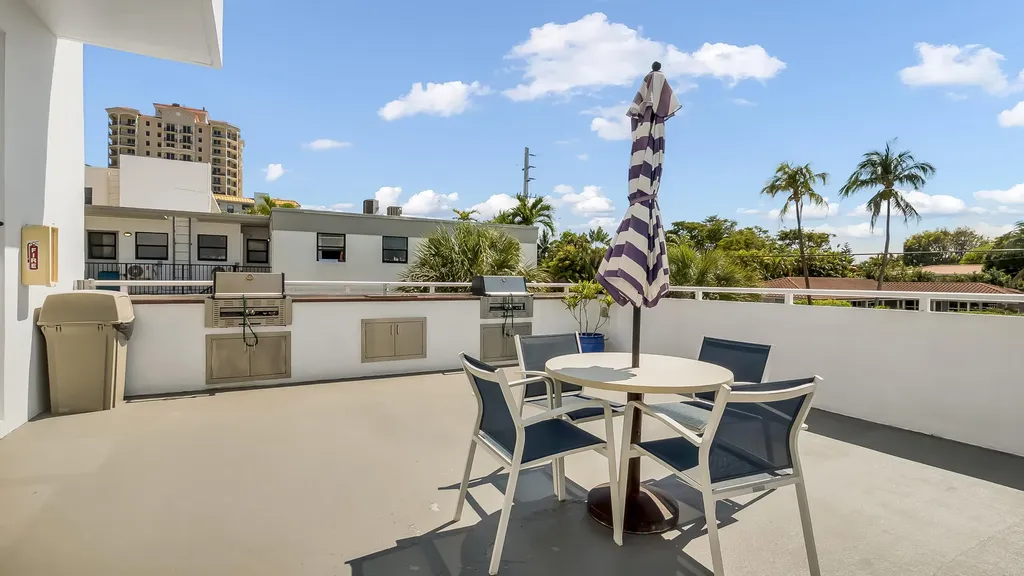 2200 NE 33rd Avenue Fort Lauderdale FL 33305