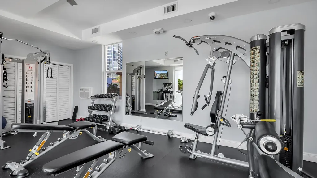 2200 NE 33rd Avenue Fort Lauderdale FL 33305