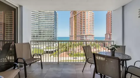 2200 NE 33rd Avenue Fort Lauderdale FL 33305