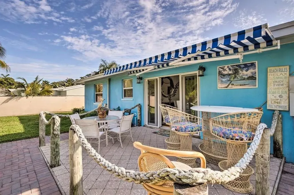 423 SW 1st Avenue Boynton Beach FL 33435