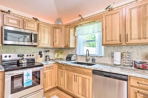 423 SW 1st Avenue Boynton Beach FL 33435