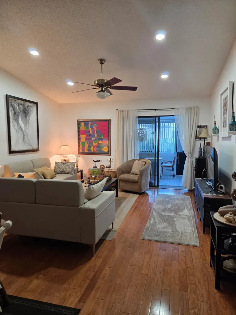 2640 W Gately Drive Drive W West Palm Beach FL 33415