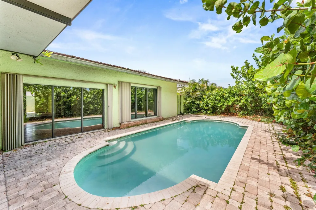 2753 NW 34th Street Boca Raton FL 33434