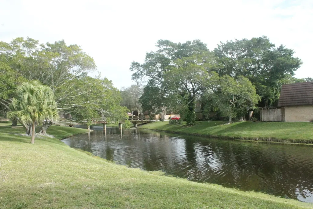 1522 15th Lane Palm Beach Gardens FL 33418