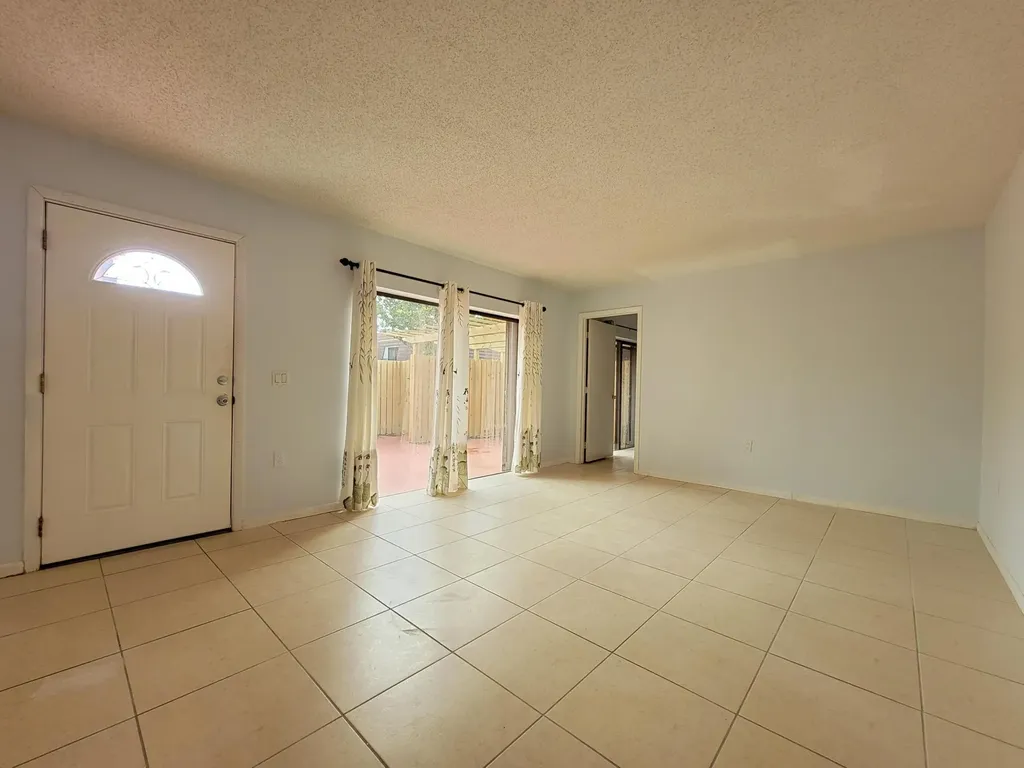1522 15th Lane Palm Beach Gardens FL 33418