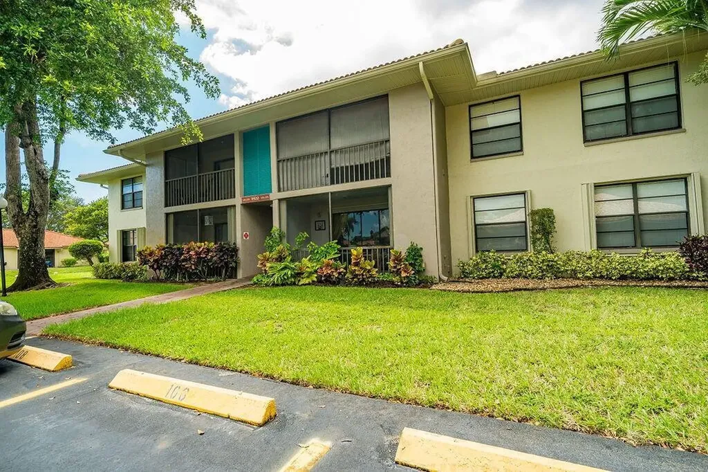 9900 Pineapple Tree Drive Boynton Beach FL 33436