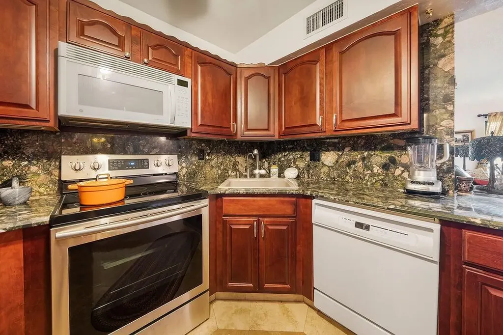 9900 Pineapple Tree Drive Boynton Beach FL 33436