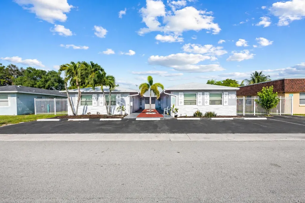 3910 NW 30th Terrace Lauderdale Lakes FL