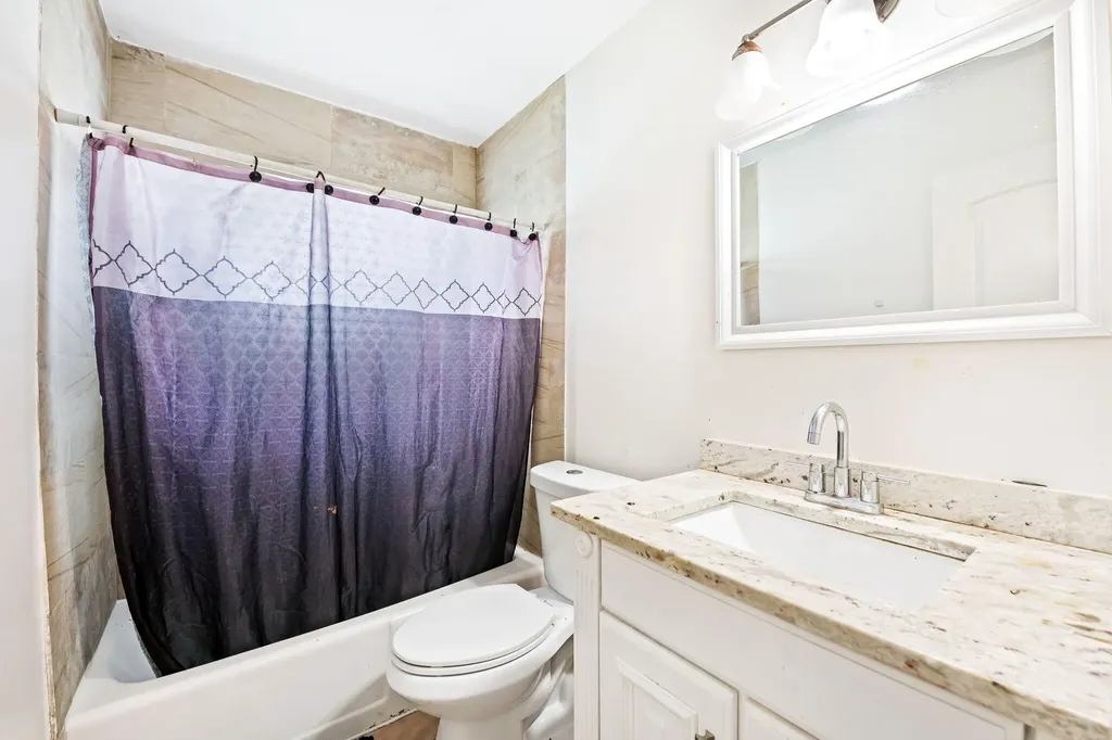 3910 NW 30th Terrace Lauderdale Lakes FL
