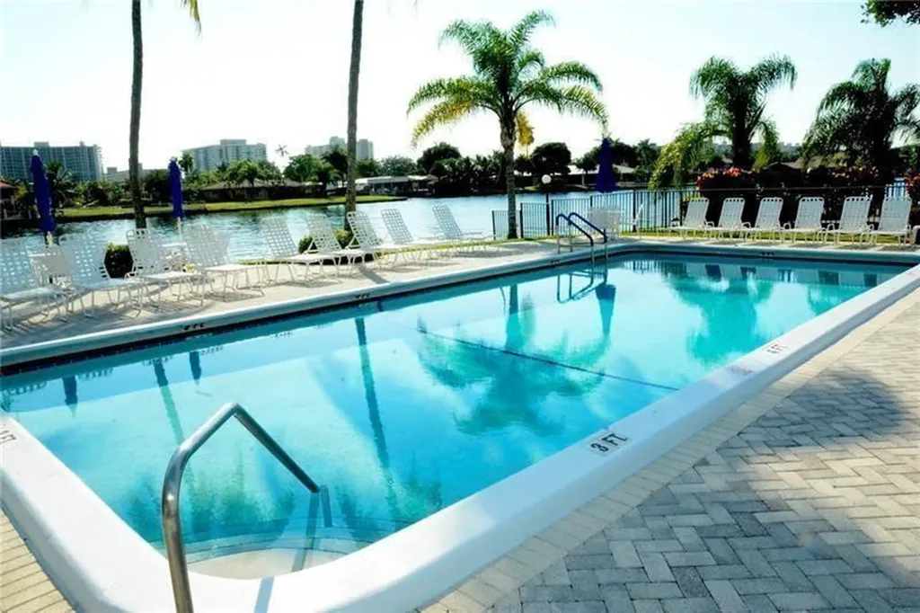 6281 Bay Club Drive Fort Lauderdale FL 33308