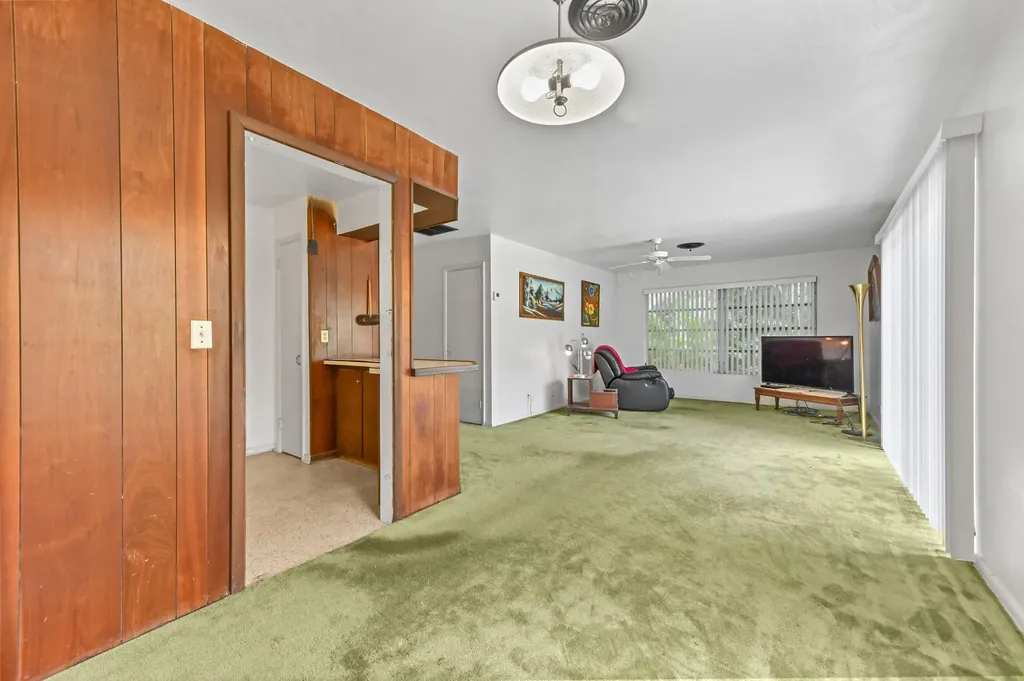 877 Sarazen Drive West Palm Beach FL 33413