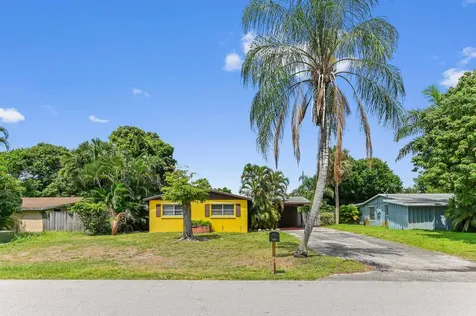 877 Sarazen Drive West Palm Beach FL 33413