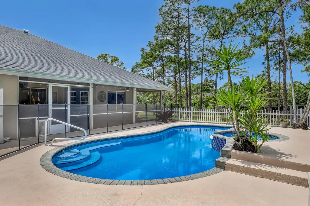 17271 N 88th Road Road N The Acreage FL 33470