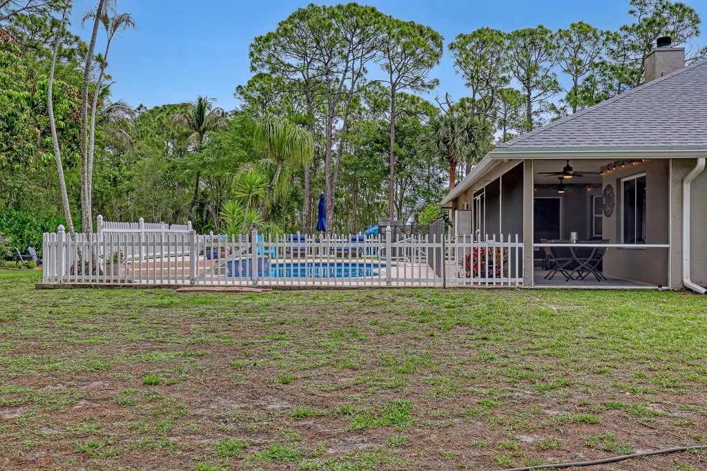 17271 N 88th Road Road N The Acreage FL 33470