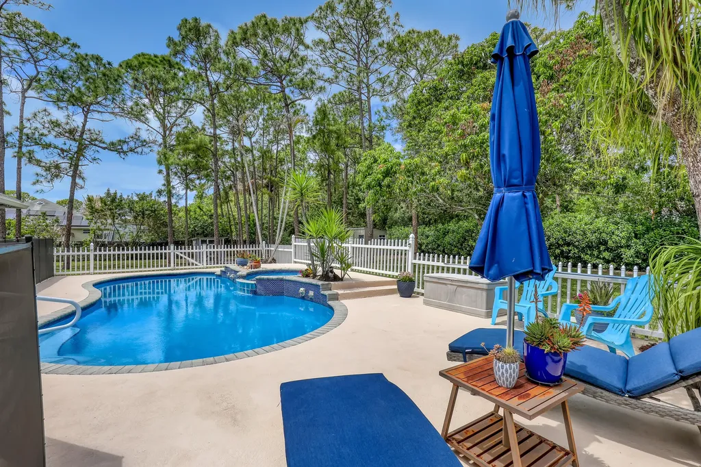17271 N 88th Road Road N The Acreage FL 33470