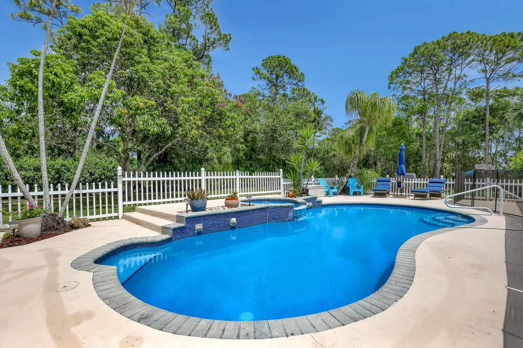 17271 N 88th Road Road N The Acreage FL 33470