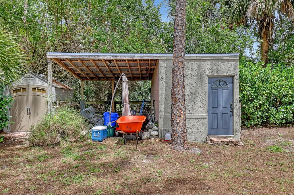 17271 N 88th Road Road N The Acreage FL 33470