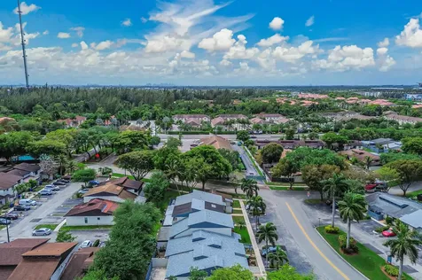 4003 W Woodscape Drive Miramar FL 33023