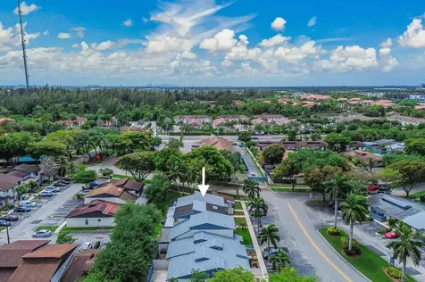 4003 W Woodscape Drive Miramar FL 33023