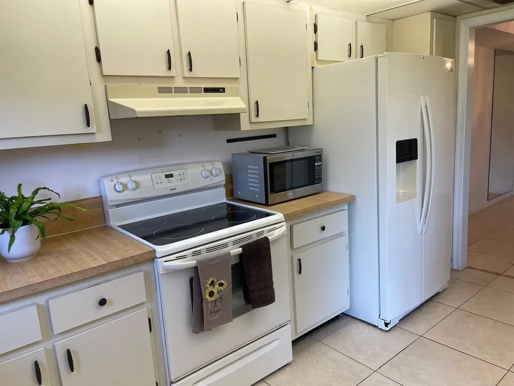 5981 Vía Vermilya Lake Worth FL 33462