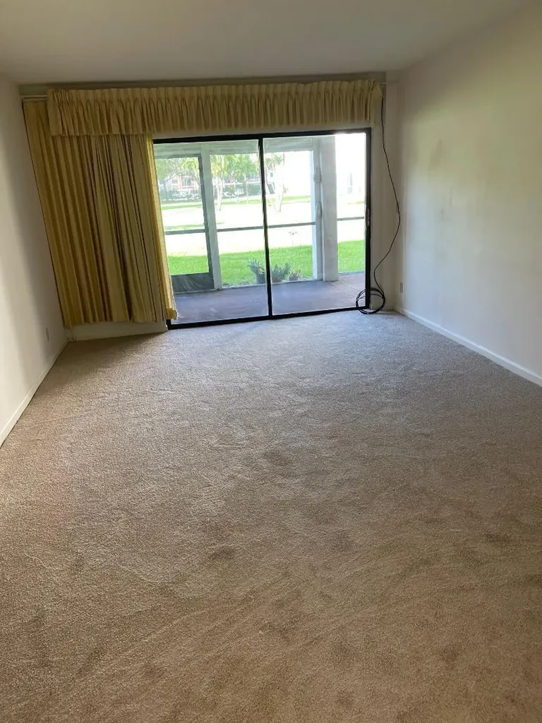 5981 Vía Vermilya Lake Worth FL 33462