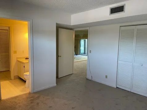5981 Vía Vermilya Lake Worth FL 33462