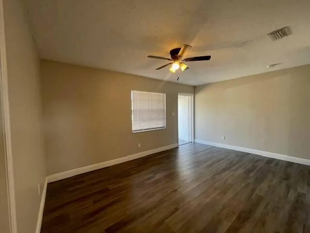 1205 Ave K Fort Pierce FL 34950