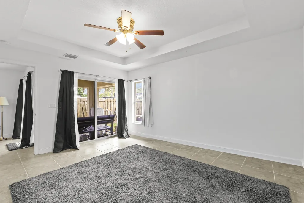 3422 State Street Lake Worth FL 33461