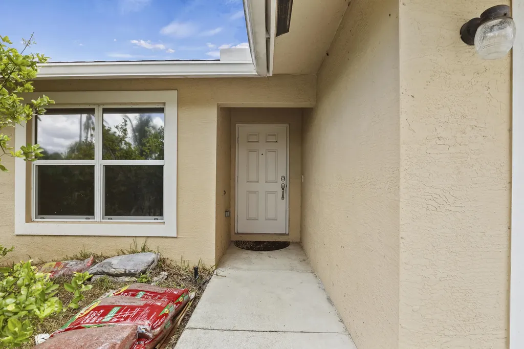 3422 State Street Lake Worth FL 33461