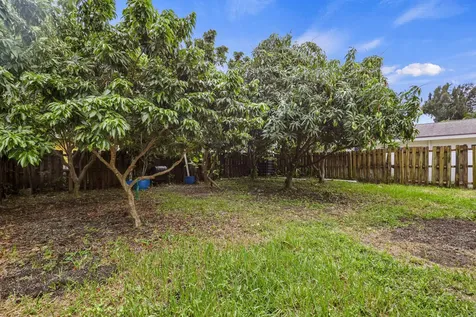 3422 State Street Lake Worth FL 33461