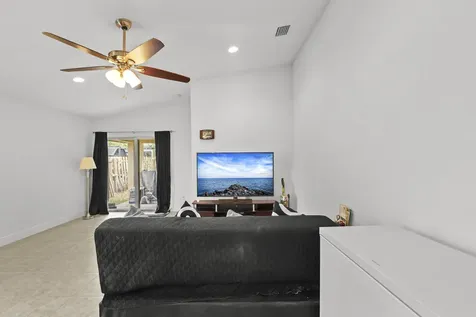 3422 State Street Lake Worth FL 33461