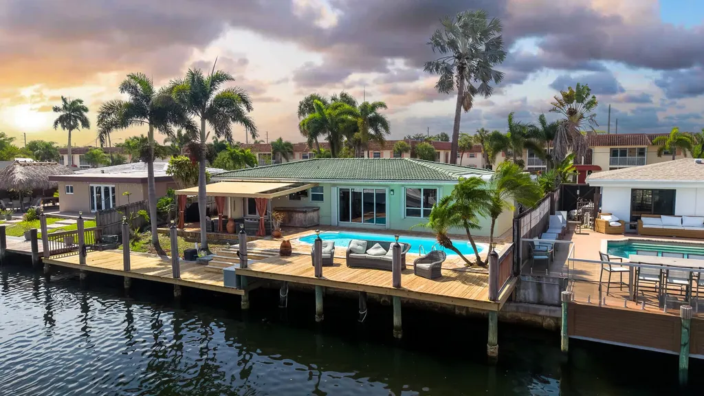101 SE 14th Street Pompano Beach FL 33060