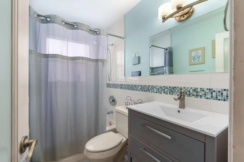 101 SE 14th Street Pompano Beach FL 33060