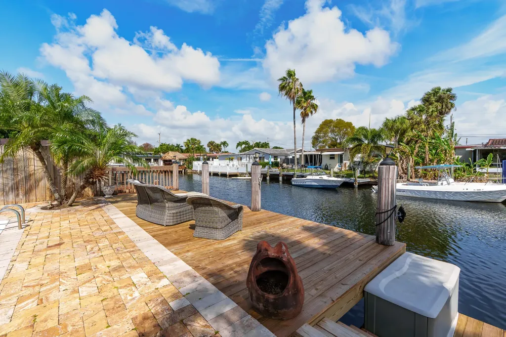 101 SE 14th Street Pompano Beach FL 33060