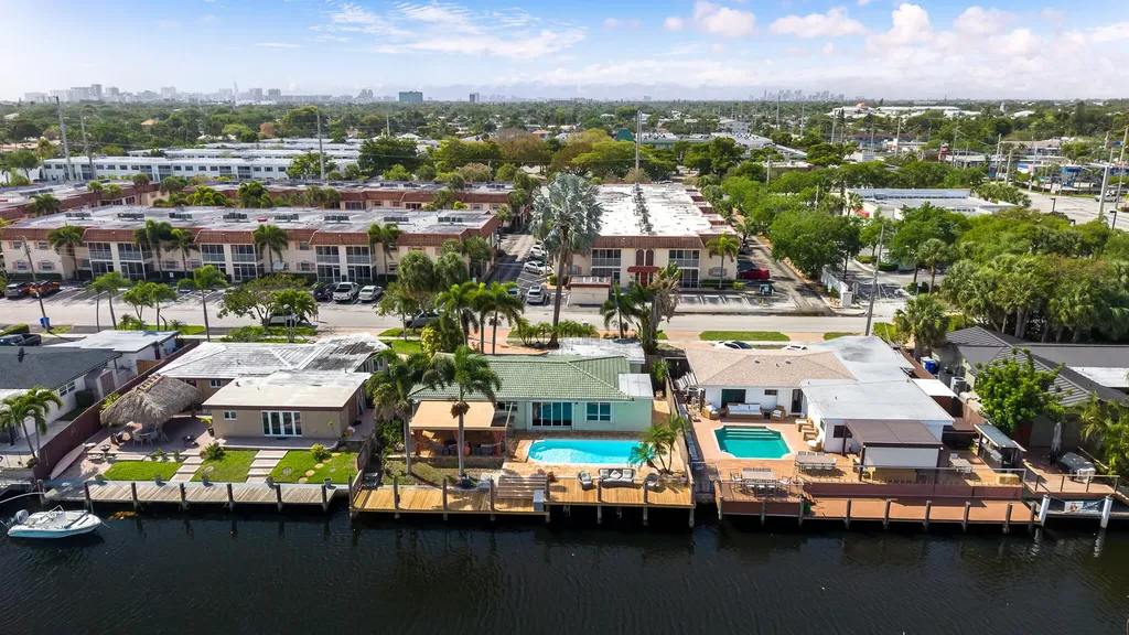 101 SE 14th Street Pompano Beach FL 33060