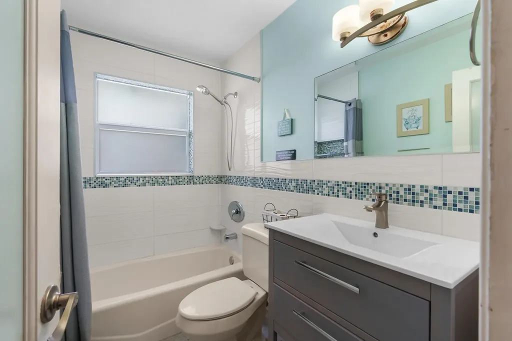 101 SE 14th Street Pompano Beach FL 33060