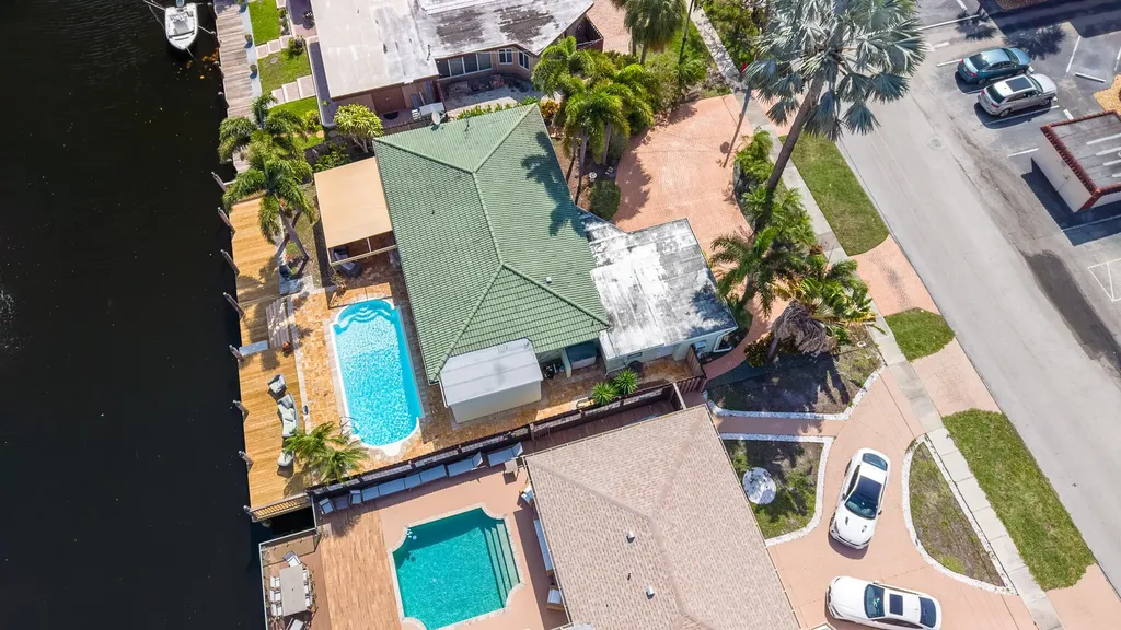 101 SE 14th Street Pompano Beach FL 33060