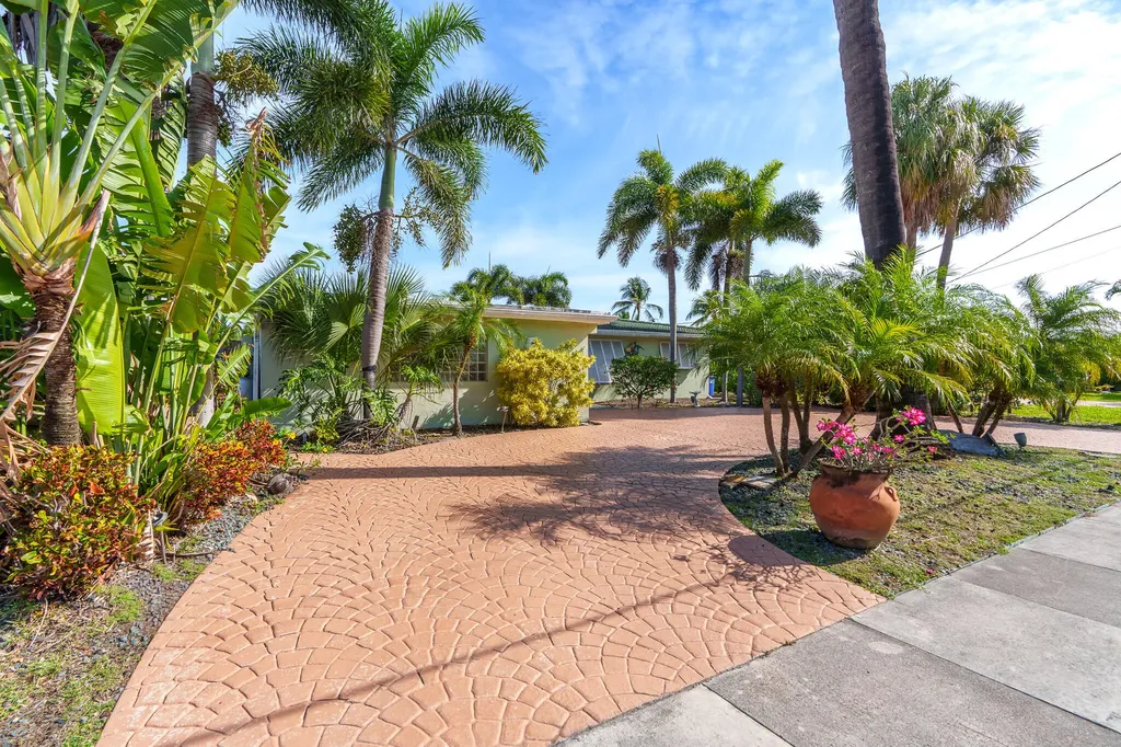 101 SE 14th Street Pompano Beach FL 33060