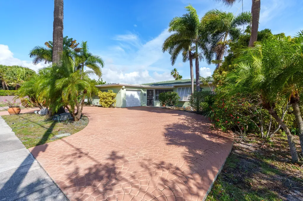101 SE 14th Street Pompano Beach FL 33060
