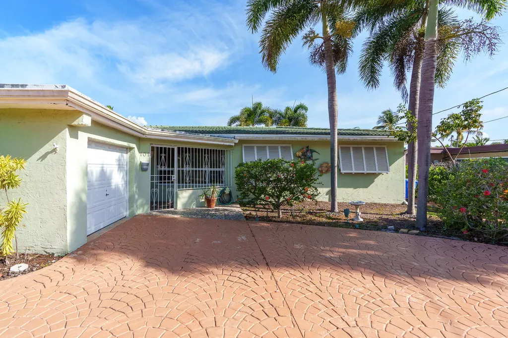 101 SE 14th Street Pompano Beach FL 33060