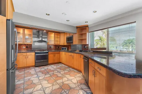 101 SE 14th Street Pompano Beach FL 33060