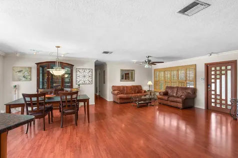 101 SE 14th Street Pompano Beach FL 33060