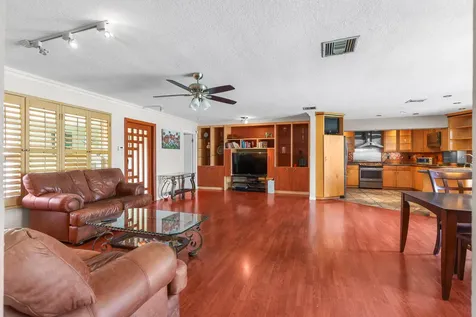 101 SE 14th Street Pompano Beach FL 33060