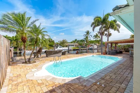 101 SE 14th Street Pompano Beach FL 33060