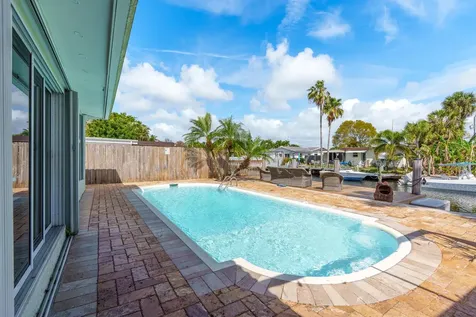 101 SE 14th Street Pompano Beach FL 33060