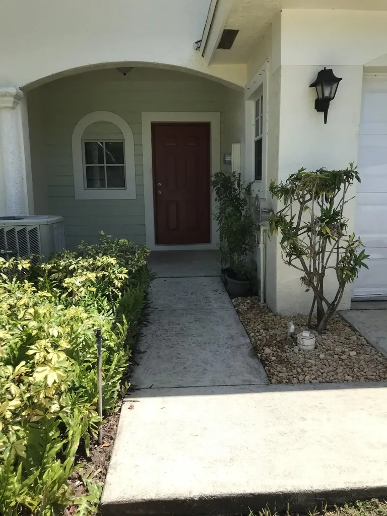 4234 Emerald Vista Lake Worth Beach FL 33461